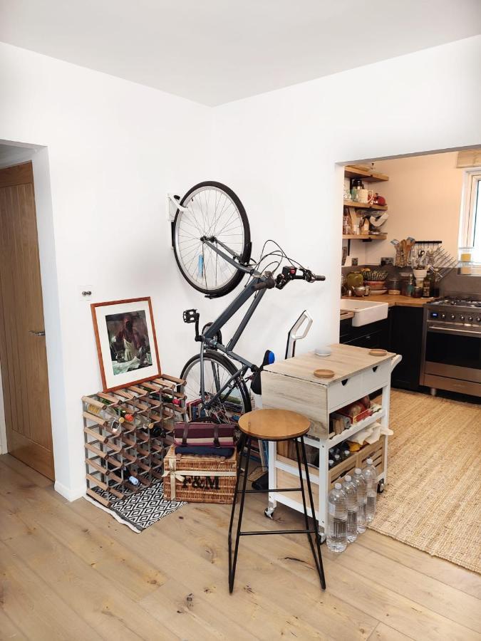 Kew Gardens - Private Double Room Richmond London - Homestay Bagian luar foto