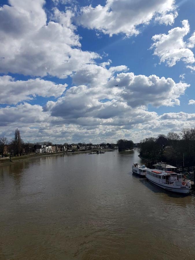 Kew Gardens - Private Double Room Richmond London - Homestay Bagian luar foto